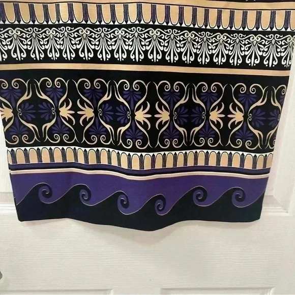 J.McLaughlin Ladies skirt size 6 Purple Black Geometric Print Back Zipper - Picture 3 of 9